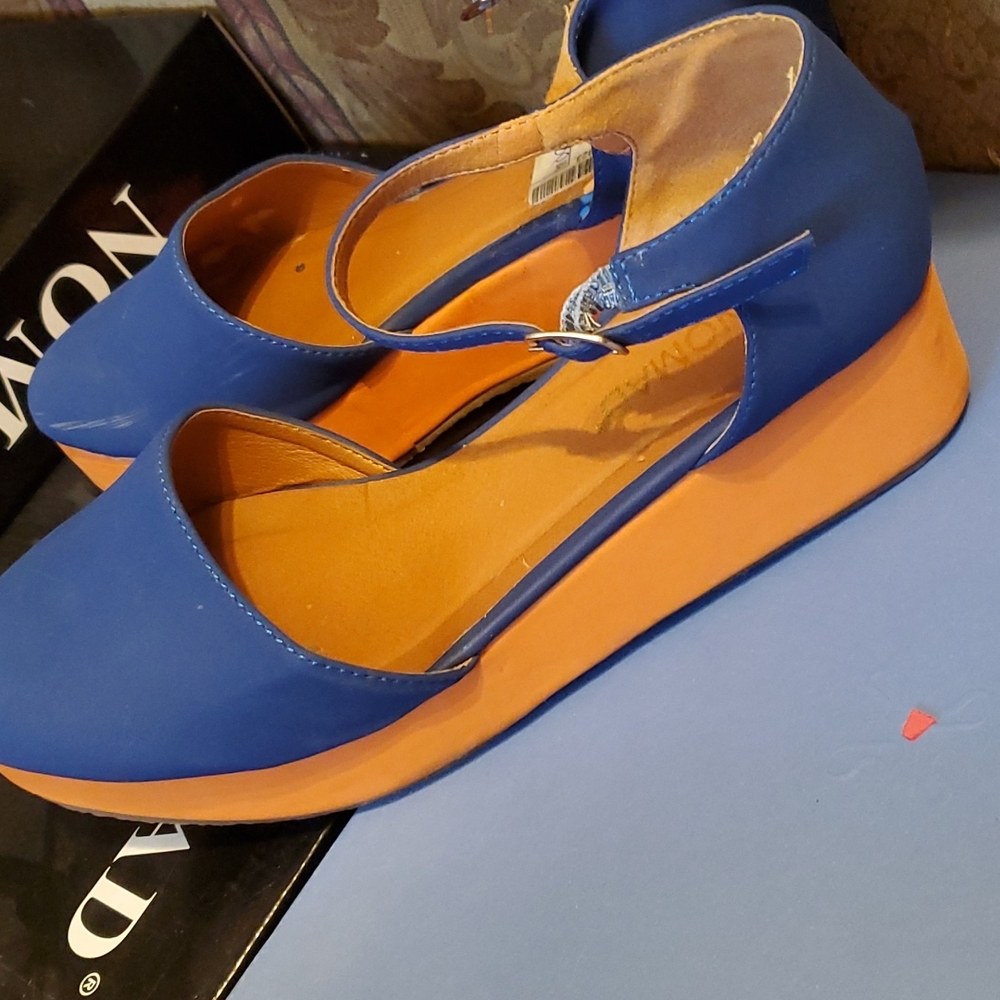 Blue and orange wedge